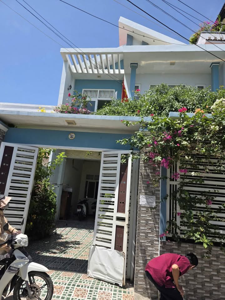 Nhà 2 mặt tiền Ngô Gia Tự, Vạn Ninh 148,3m² giá 7,5 tỷ - Đầy đủ công năng, giao thông thuận lợi!