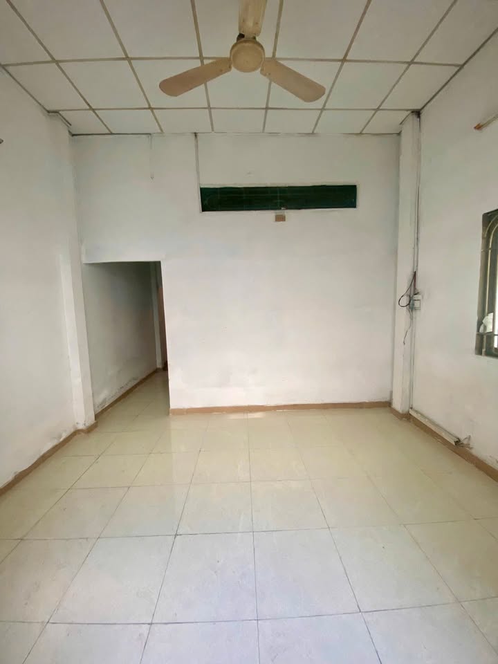 Nhà 1 đời chủ Tô Ngọc Vân, Linh Đông 50m² giá 3.65 tỷ - Tiện ích đầy đủ!