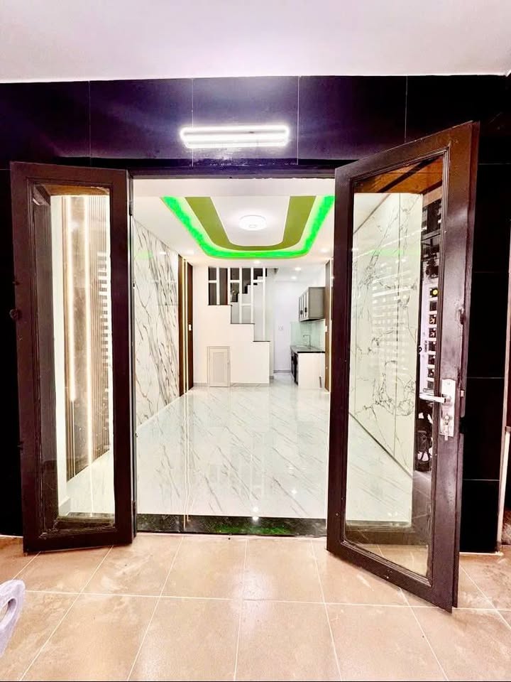 Nhà phố Gò Vấp 25m² giá 3.65 tỷ - Sổ đẹp, vuông vức, hoàn công đủ!