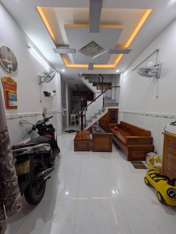 Nhà đẹp tại Gò Vấp 33m² giá chỉ 4,5 tỷ - Sẵn sàng vào ở ngay!