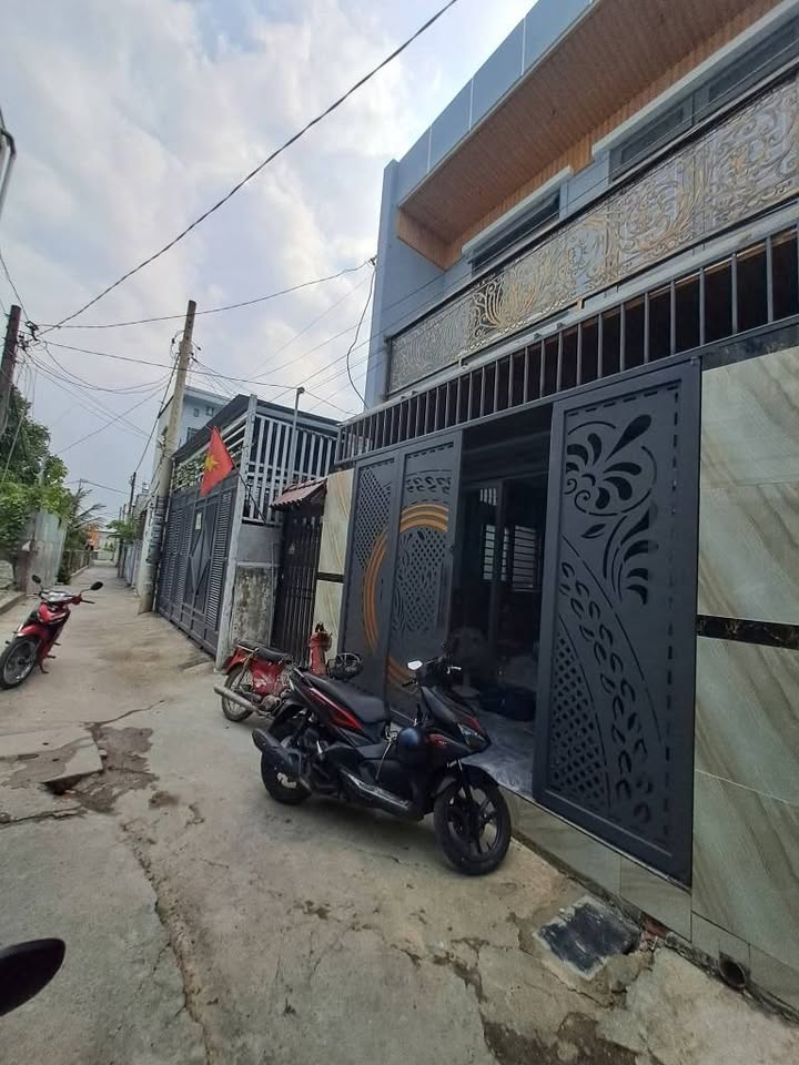 Nhà phố Đông Thạnh 45m² giá 2.85 tỷ - Sổ hồng riêng, cách chợ 300m!