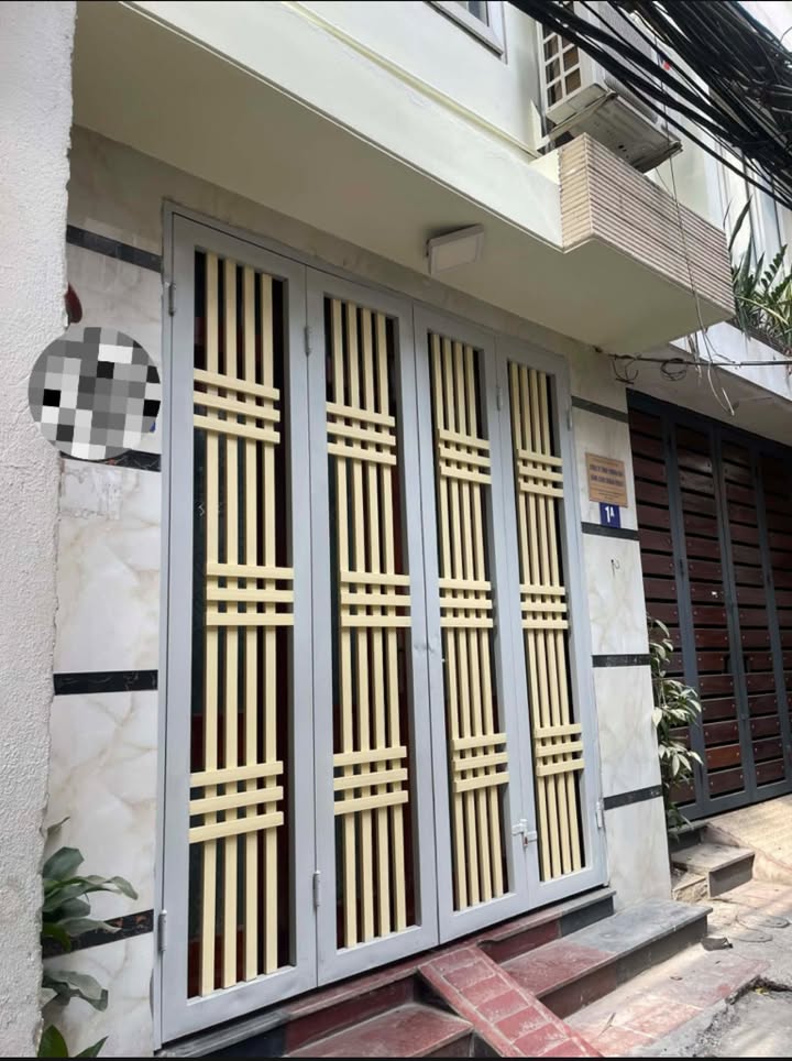 Nhà 5 tầng Minh Khai, 32m² giá 8 tỷ - Vị trí đỉnh cao, an sinh tốt!