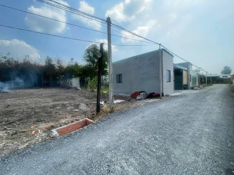 Đất mặt tiền đường Đá Mi 210m² giá 290 triệu - Đầu tư sinh lời ngay!