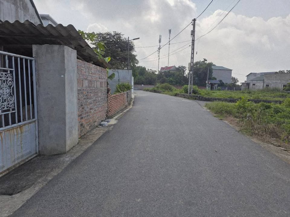 Đất nền Thôn 3 - Phú Cát 126m² giá chỉ 3 tỷ - Sổ hồng chính chủ!