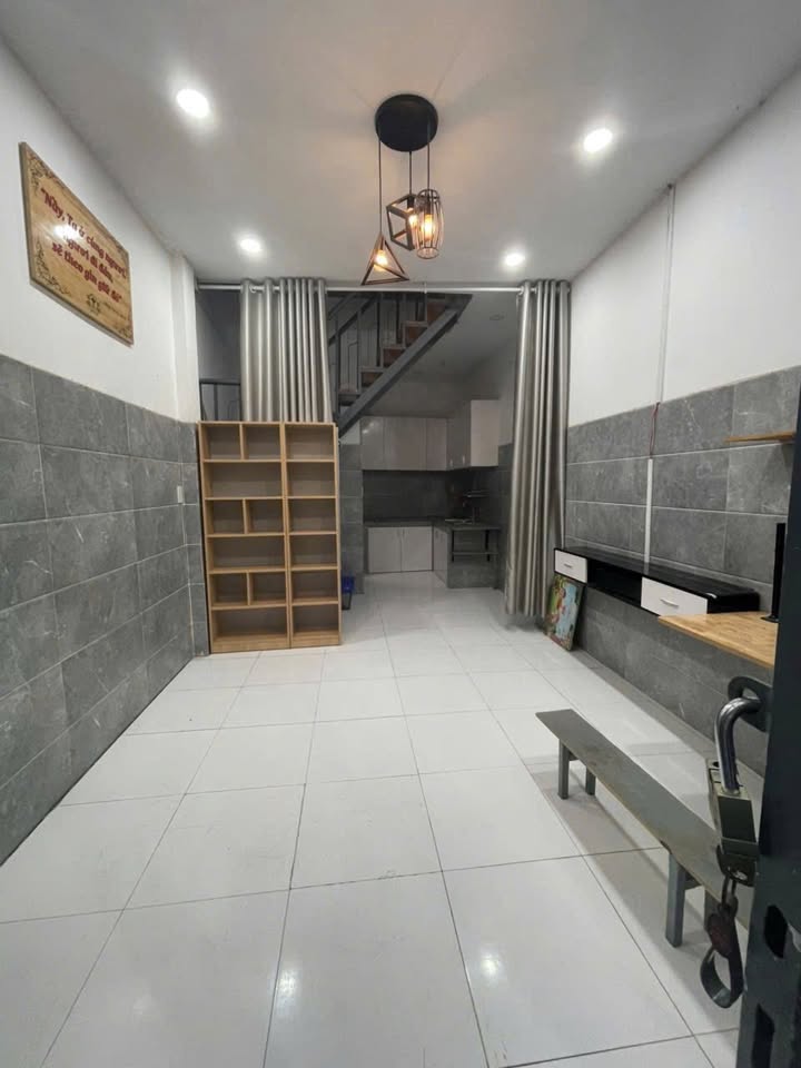 Nhà hẻm đường 339, Phước Long B, 24m² giá 2,45 tỷ - Sổ hồng chính chủ, thương lượng!