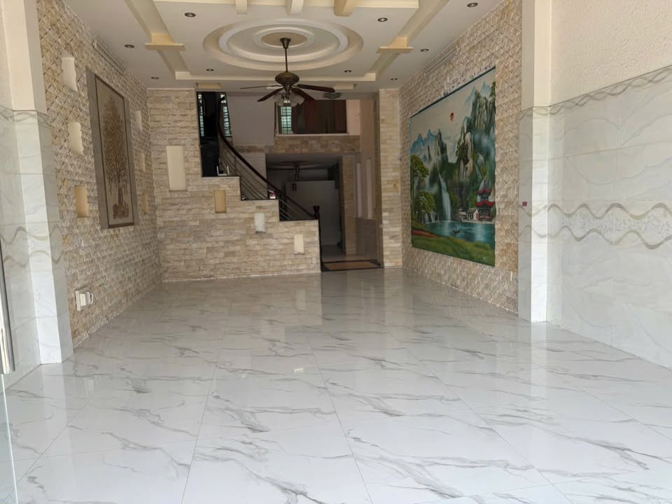 Nhà mặt tiền đường 13, Củ Chi 100m² giá 27 triệu - Vị trí đắc địa và thuận lợi!