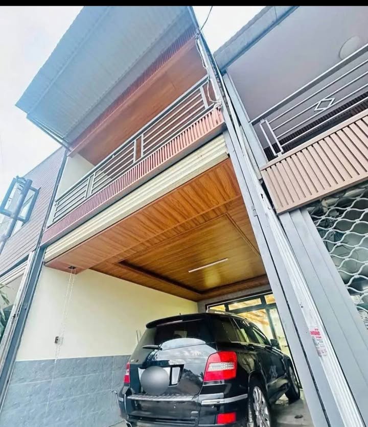 Nhà 2 Tầng Đường Nguyễn Hoàng, Đà Lạt 96m² giá 2.35 tỷ - Sẵn sàng ở ngay!