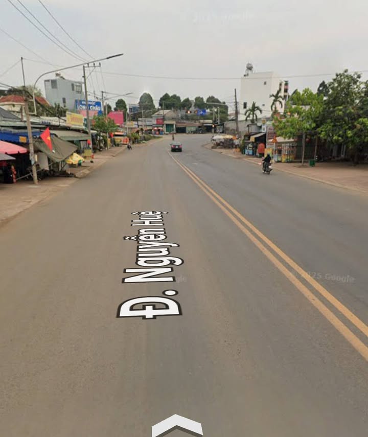 Bán nhà mặt tiền Nguyễn Huệ, Tân Thiện, 300m² - Kinh doanh sầm uất!