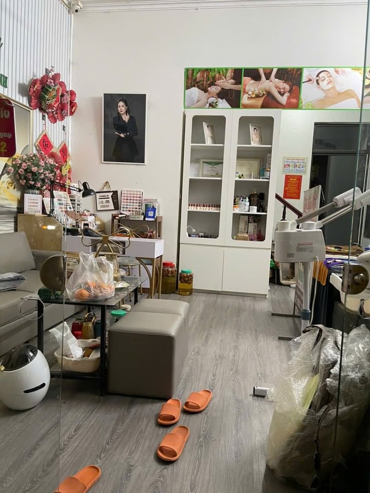 Nhà FrontHouse 3 tầng tại Đường Vĩnh Khang, 50m² chỉ 12.5 tỷ - Kinh doanh siêu đỉnh!