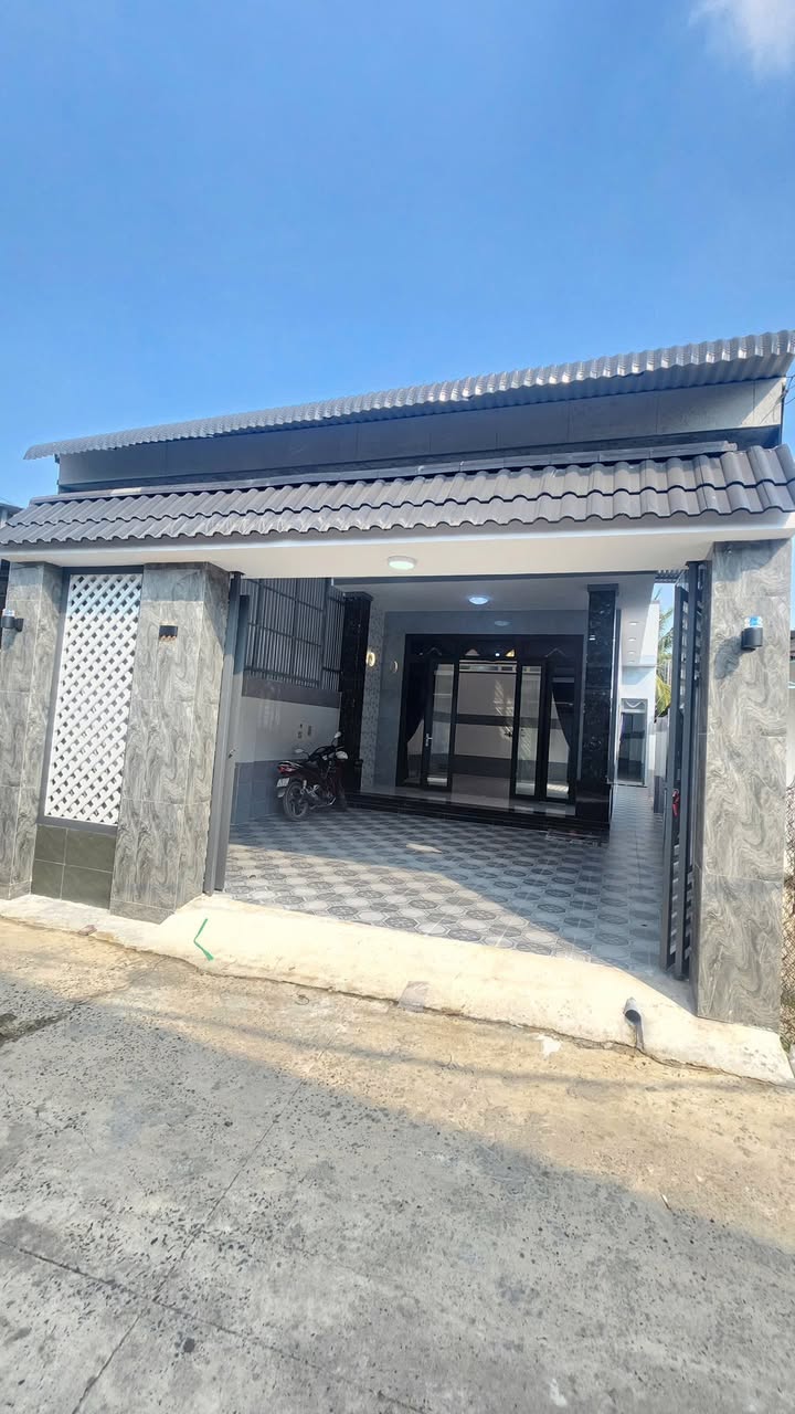 Nhà bán tại Hiệp Ninh, Tây Ninh 168m² giá 2.2 tỷ - Chính chủ, gần Toà Thánh!