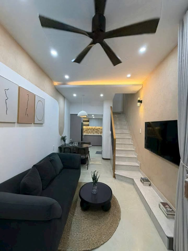 Nhà mới 284/ Lê Văn Sỹ, Quận 3 - Giá 3.5 tỷ, sẵn sàng vào ở!