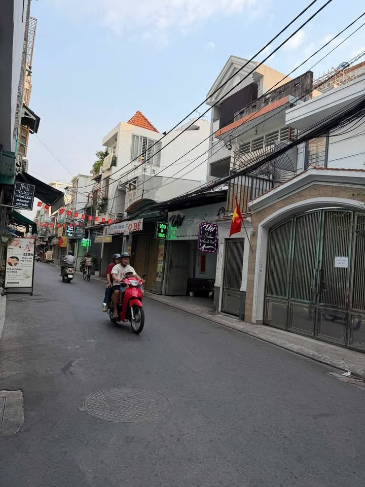 Bán nhà phố hẻm 8m Trường Chinh 47.72m² giá 8.9 tỷ - Hàng hiếm cho kinh doanh