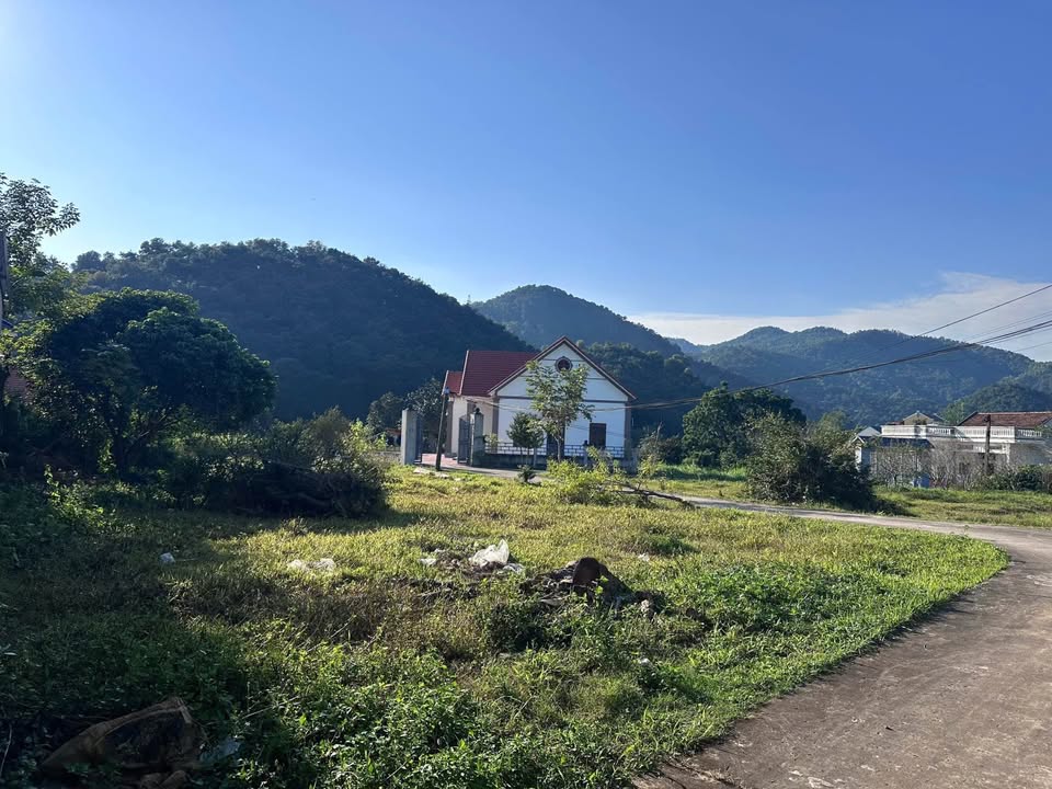 Đất 2 mặt tiền 800m² tại Hoa Sơn, Xã Trung Giã - Sổ đỏ chính chủ, vị trí nghỉ dưỡng lý tưởng!