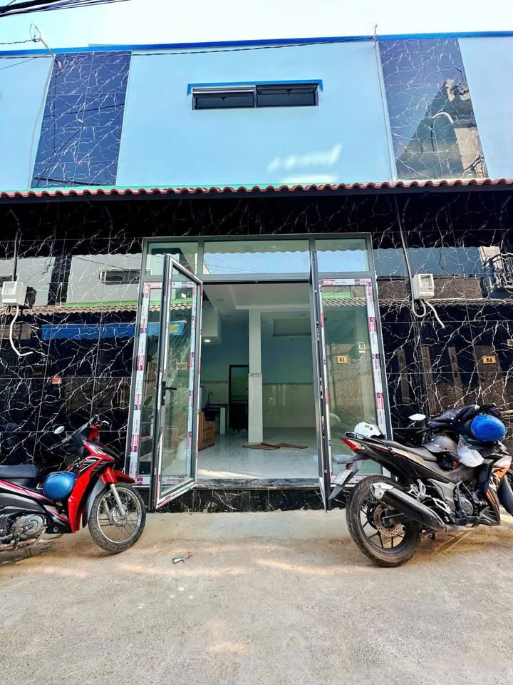 Nhà riêng Phường An Phú Đông Quận 12 40m² giá 1.8 tỷ - Sổ hồng chính chủ, sẵn ở!