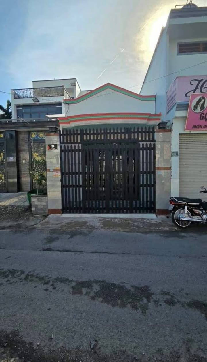 Nhà mặt tiền Thới Tam Thôn Hóc Môn 48m² giá 3.9 tỷ - Cơ hội hiếm có!