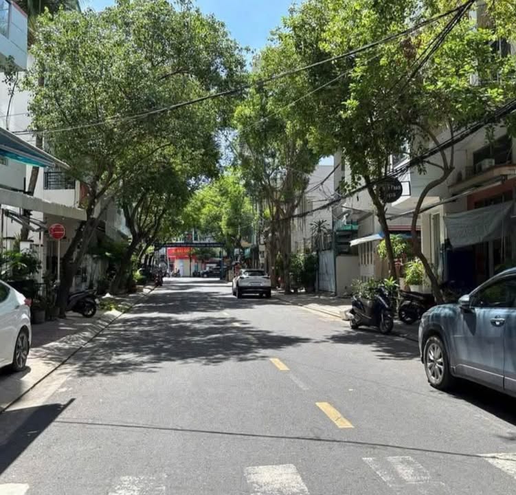 Nhà mặt tiền kinh doanh đường Thi Sách, Nha Trang 70m² giá 8.8 tỷ - Hướng Bắc, sổ hồng chính chủ!