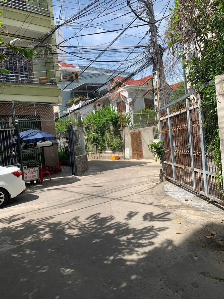 Đất Bãi tắm Hòn Chồng Nha Trang 244m² giá 14.5 tỷ - Cơ hội đầu tư sinh lời!