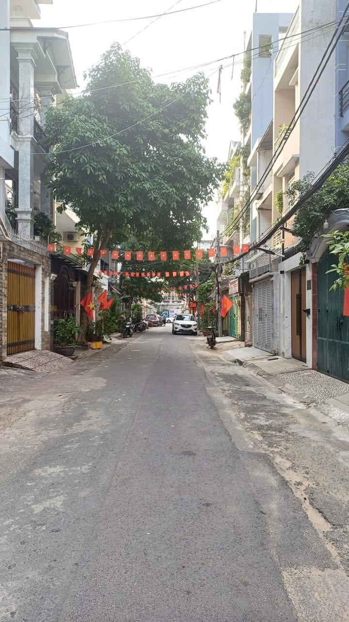 Nhà riêng 5 tầng Lý Thường Kiệt, Tân Bình 95m² giá 9.8 tỷ - Không gian sống lý tưởng!