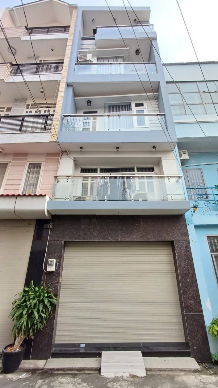 Nhà đẹp hẻm 8m Lạc Long Quân, Tân Bình 90m² giá 9,5 tỷ - Ô tô để trong nhà!