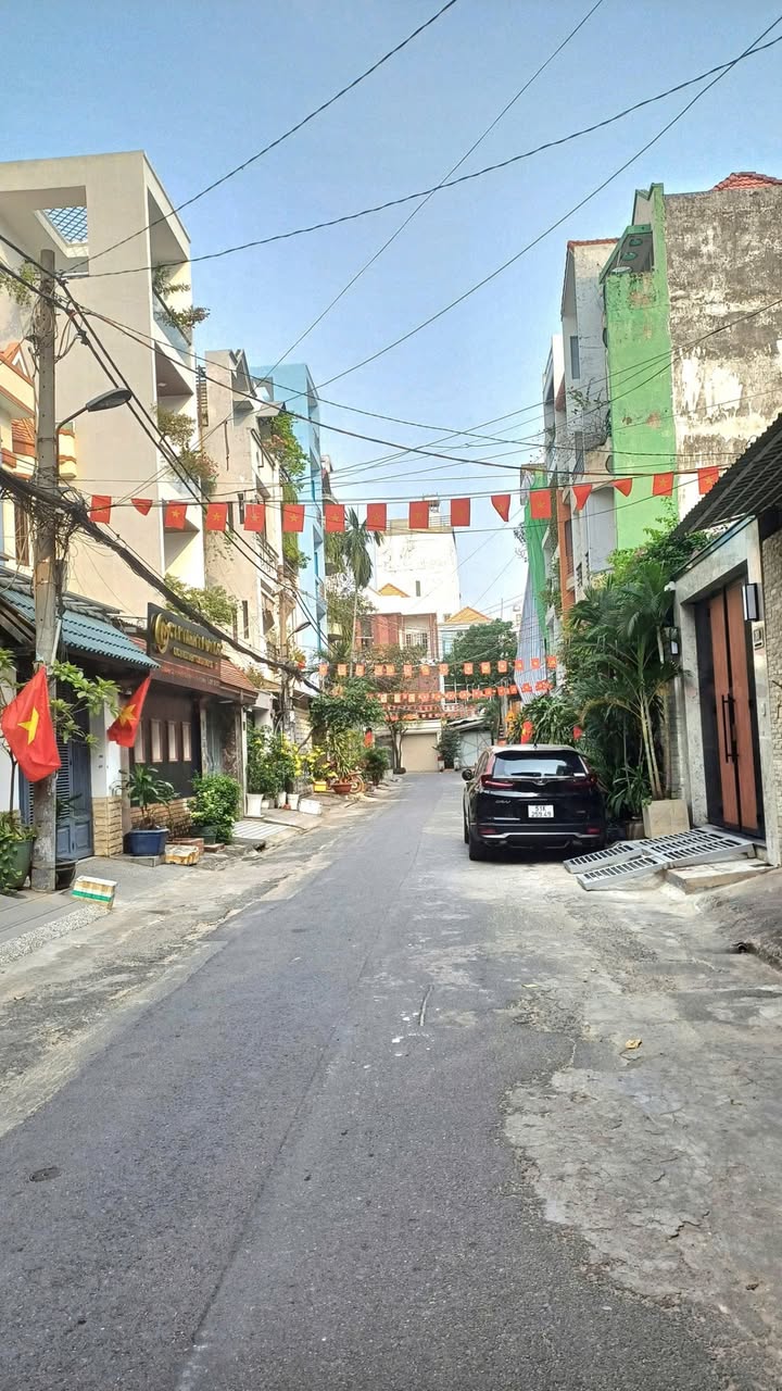 Nhà 4 tầng hẻm 8m Nguyễn Hồng Đào, Tân Bình 70m² giá 8.8 tỷ - Đầu tư sinh lời!