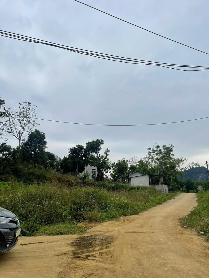 Đất thổ cư 700m² tại Yên Thủy, Hòa Bình giá chỉ 500 triệu - Đầu tư sinh lời!