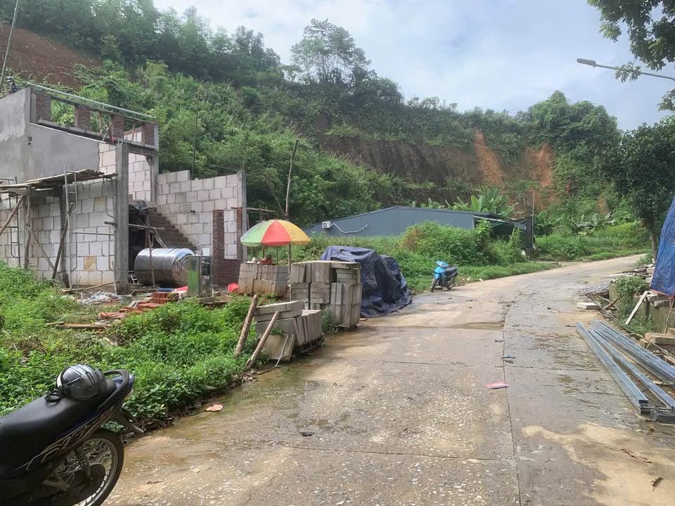 Đất nền Quang Trung, Lào Cai, 100m² giá 1.5 tỷ - Cơ hội đầu tư tuyệt vời!