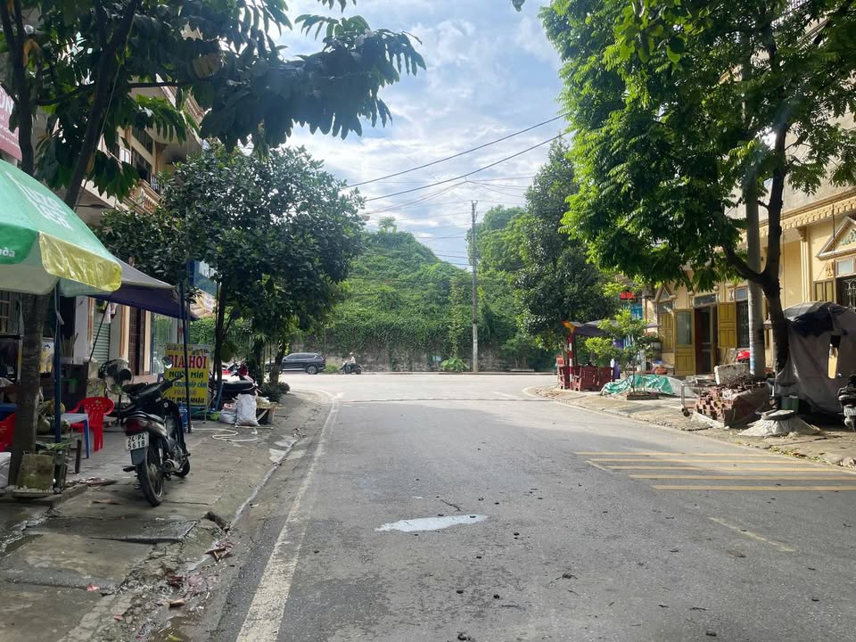 Nhà mặt phố Nguyễn Danh Phương, Sa Pa 100m² giá 3 tỷ - Vừa ở vừa kinh doanh