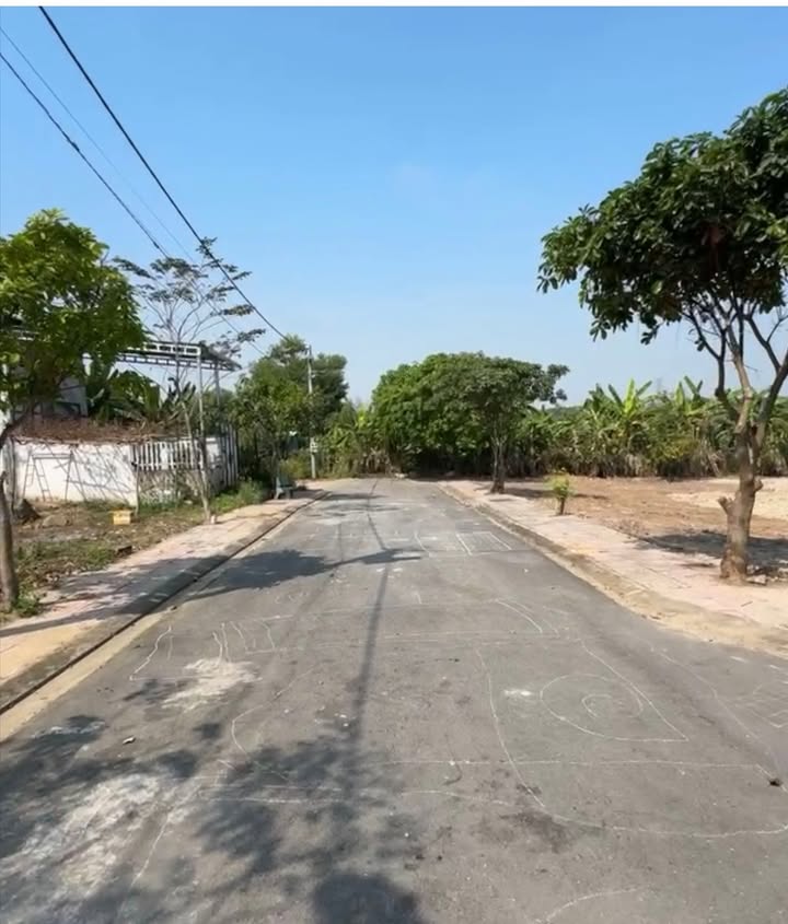 Đất nền Quảng Tiến, Trảng Bom 242m² giá chỉ 1.25 tỷ - Sổ đỏ chính chủ!