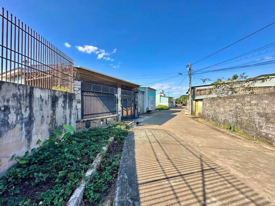 Đất thổ cư 180m² gần KDL Xuân Thủy, giá 1.45 tỷ - Cơ hội đầu tư tuyệt vời!