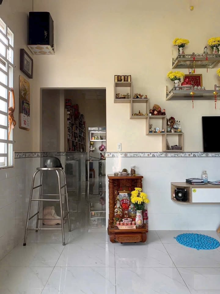 Nhà đẹp Kiên cố tại KDC Tỉnh Đội, An Giang 80m² chỉ 1 tỷ - Sẵn sàng vào ở ngay!