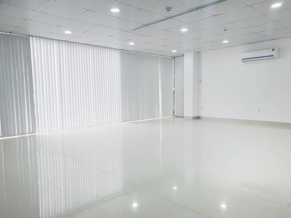 Cho thuê sàn văn phòng 261 Vũ Tông Phan, Thanh Xuân 130m² giá 16 triệu - Sẵn sàng vào làm việc!