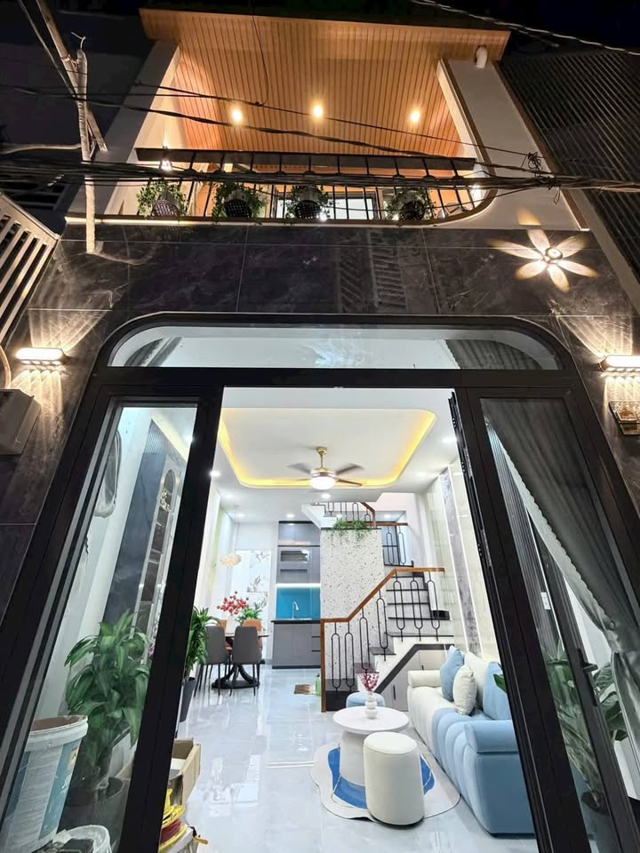 Nhà phố Bình Thạnh 38m² giá 5.99 tỷ - Full nội thất cao cấp chờ đón Tết!