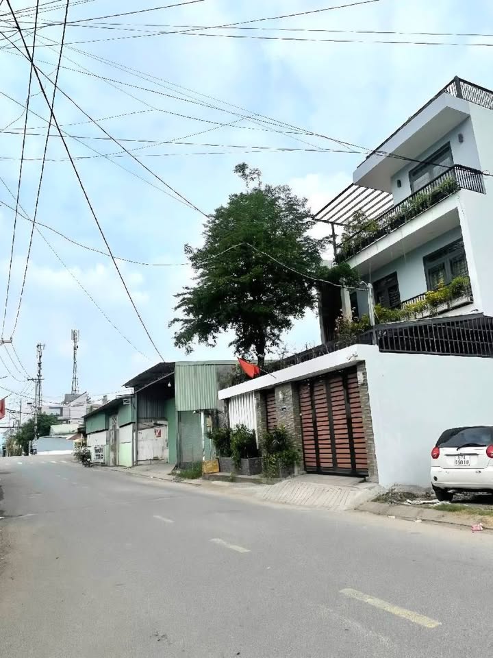 Nhà 4 tầng An Phú Đông 65m² giá 5.7 tỷ - Full nội thất cao cấp, sẵn sàng ở ngay!