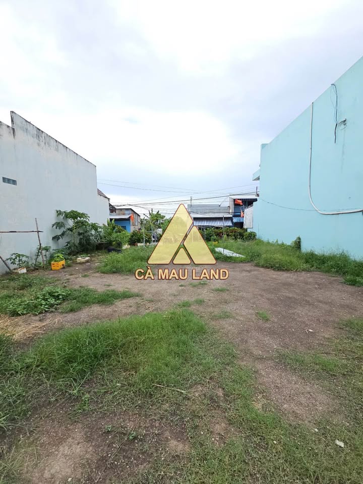 Đất thổ cư 300m² Phường 6, Cà Mau giá 2.x tỷ - Tiềm năng đầu tư lớn!