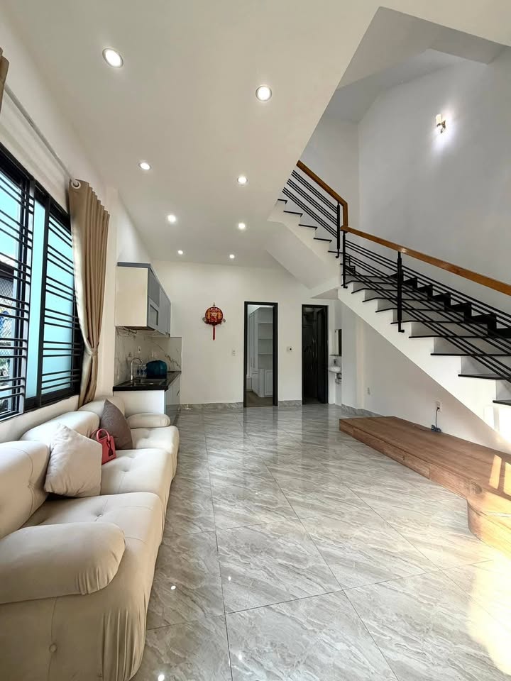 Nhà 3 tầng full nội thất tại kiệt 123 Cù Chính Lan, Đà Nẵng - Chỉ 4,65 tỷ!