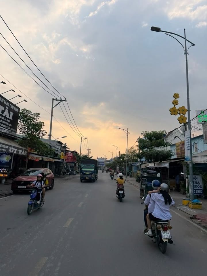 Nhà phố Thạnh Lộc, Quận 12 - 51m² giá 5 tỷ - Nhà mới vào ở ngay!