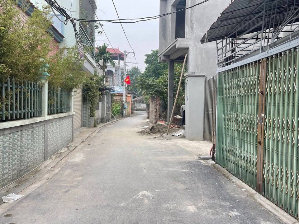 Nhà Đa Tốn 50m² giá 6.5 tỷ - Ô tô vào tận nhà, sẵn sàng ở ngay!