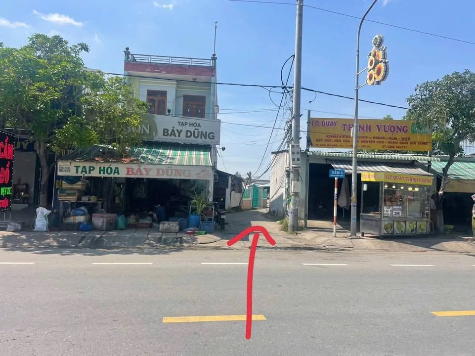 Đất thổ cư 2350m² tại thị trấn Bến Lức - Giá chỉ 5,5 tỷ thương lượng!