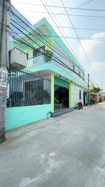 Nhà góc 2 mặt tiền Hưng Long 90m² giá 2.55 tỷ - Thiết kế hiện đại, full nội thất!