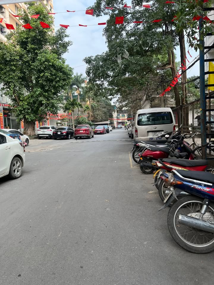 Nhà mặt phố Minh Khai, 95m², giá thỏa thuận - Kinh doanh sầm uất, ô tô tránh!