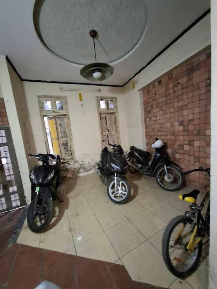 Nhà riêng Lê Duẩn, Đống Đa 86m² giá 14 tỷ - Lô góc thoáng mát!