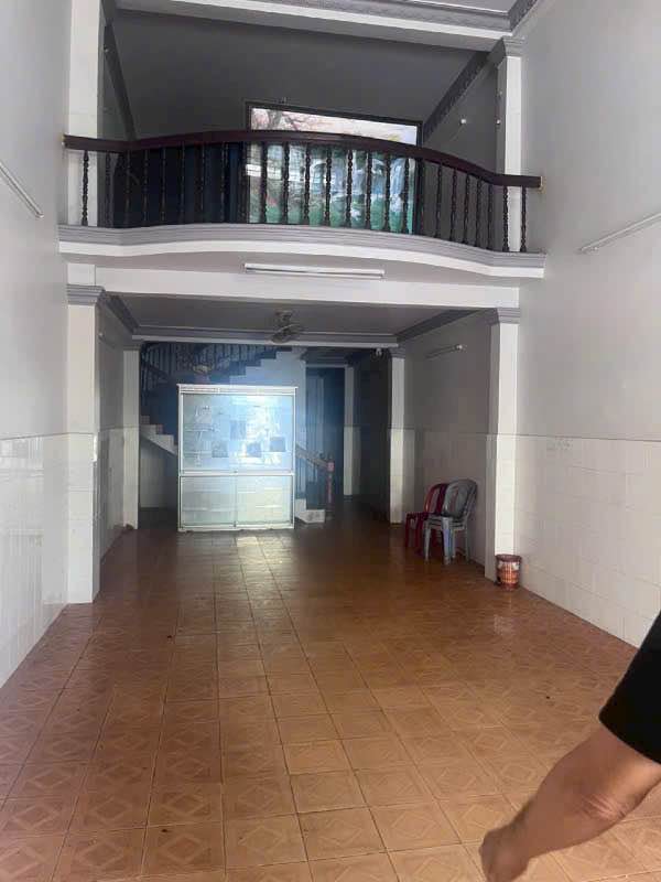 Nhà mặt tiền Lê Thánh Tôn Rạch Giá 90m² giá 5.99 tỷ - Vị trí kinh doanh đắc địa!