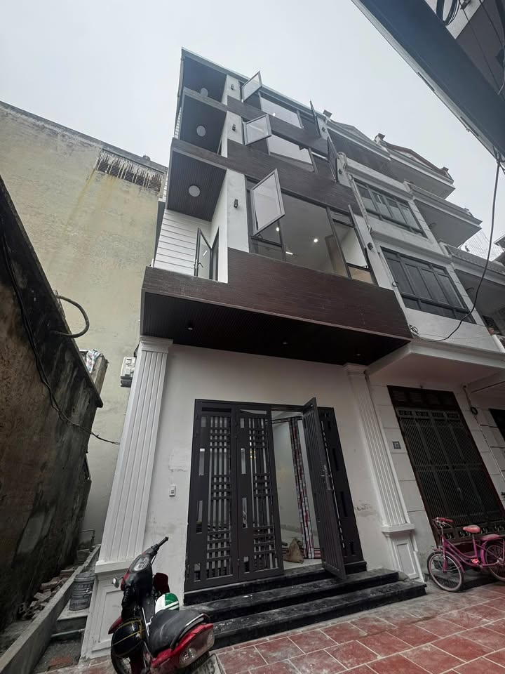 Nhà Quang Tiến, Quận Nam Từ Liêm, 45m² - Thiết kế sang trọng, giá thỏa thuận!