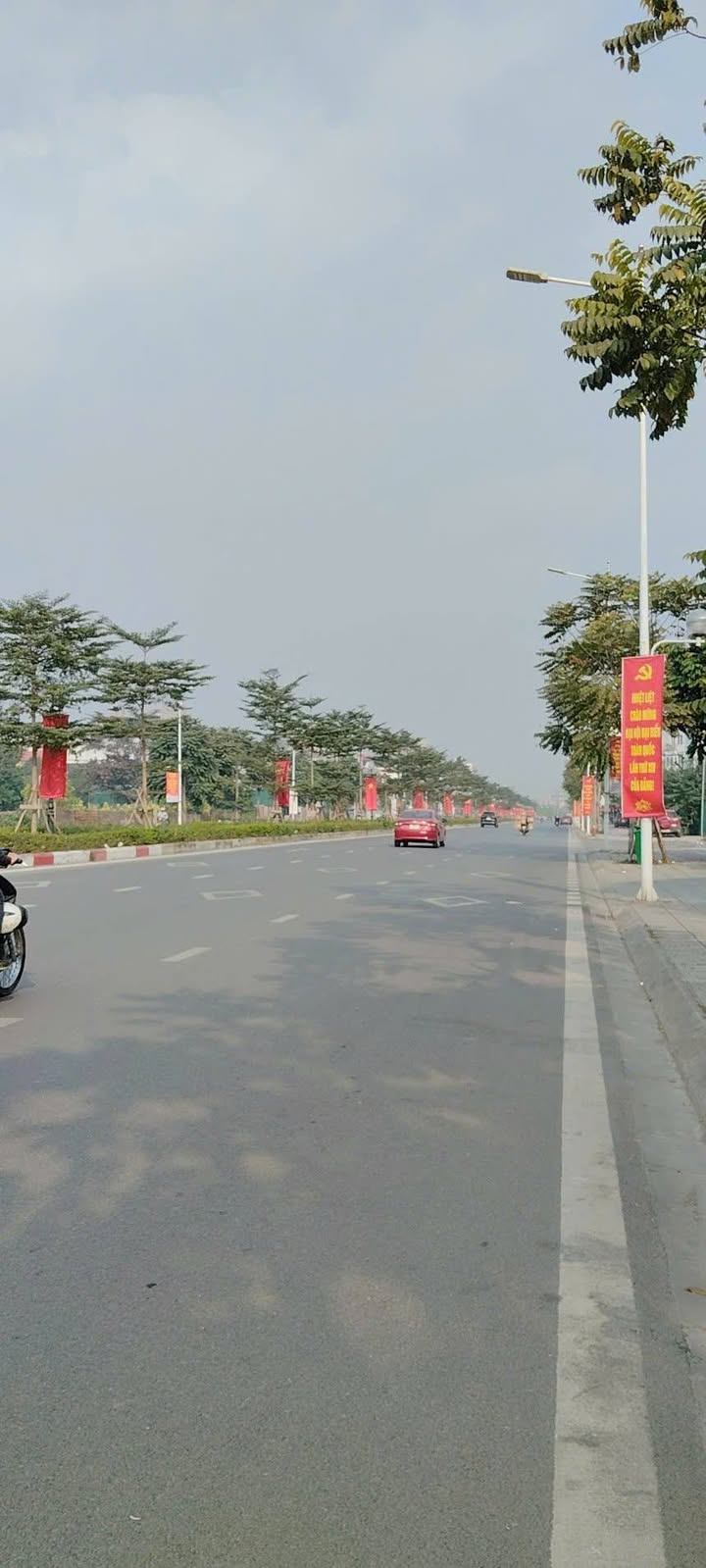 Nhà phố Bồ Đề Long Biên 58m² giá 6 tỷ - Sổ đỏ chính chủ, ô tô vào nhà!