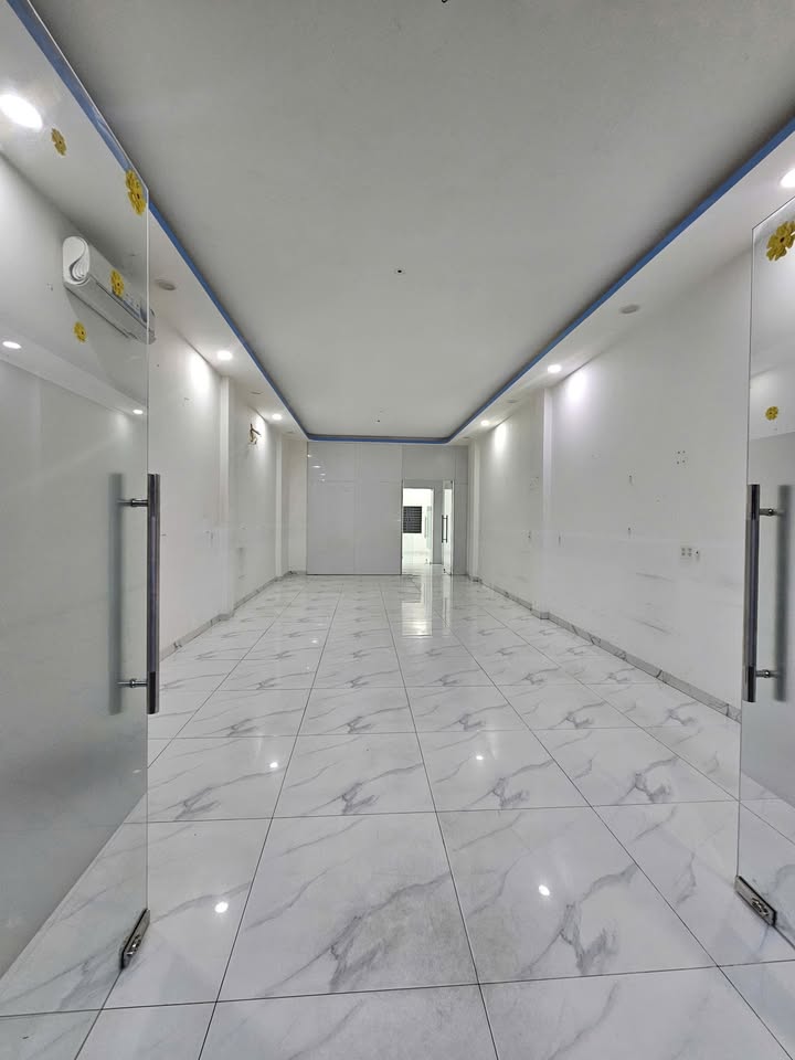 Nhà mặt tiền Thuận Giao 121,9m² giá 15 tỷ - Đầu tư sinh lời cao!