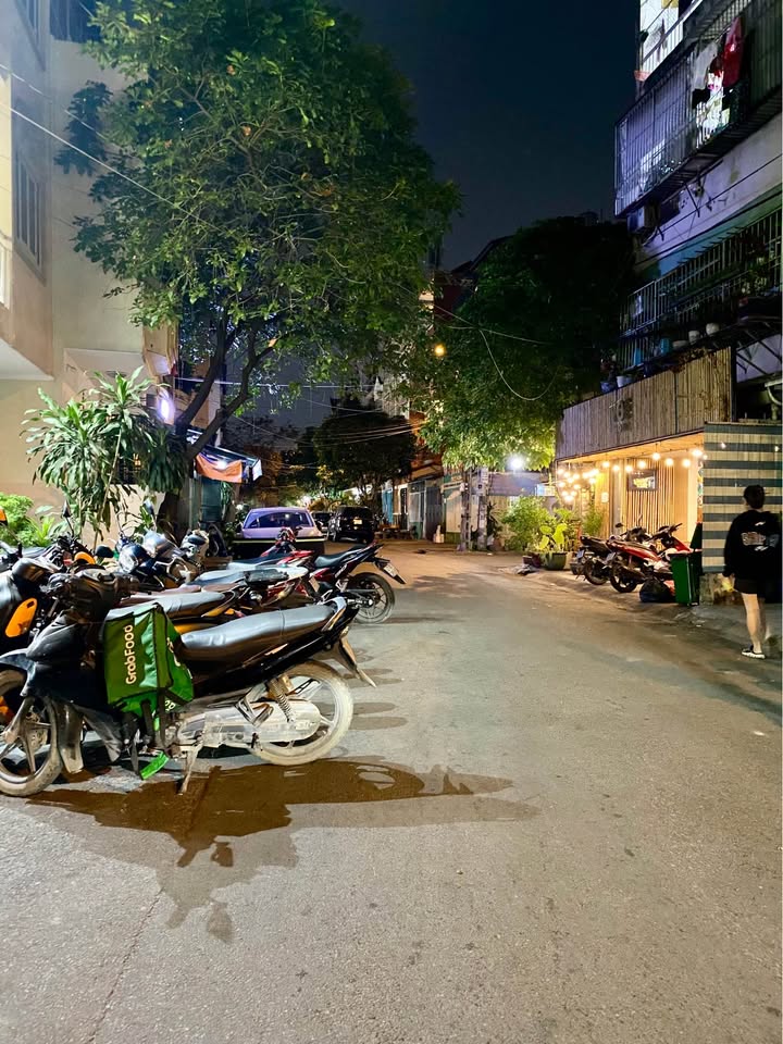 Nhà mặt tiền Phan Văn Hân, Quận Bình Thạnh, 56m² chỉ 21.5 tỷ - Sổ Hồng chính chủ!