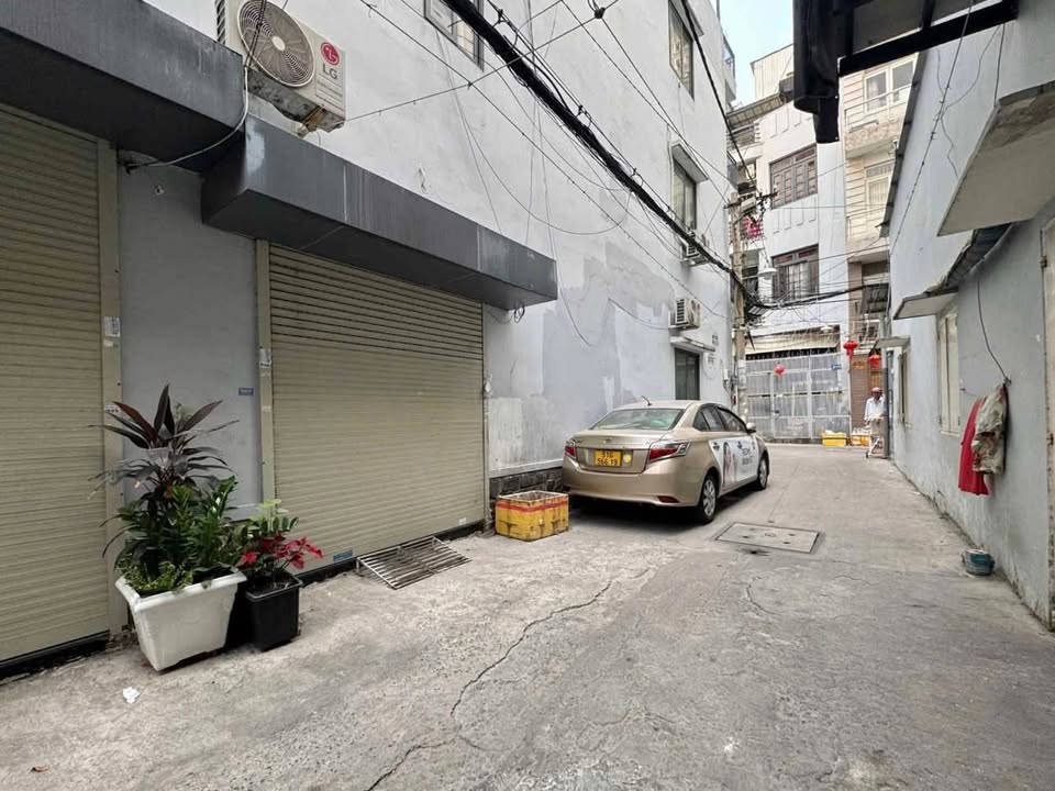 Nhà riêng Phú Nhuận 38m² giá 8.95 tỷ - Lô góc không lộ giới, hẻm ô tô!