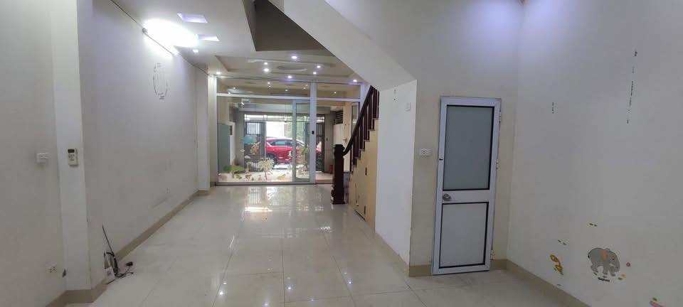 Nhà phố Văn Phú, Hà Đông 77m² giá 21 tỷ - Vị trí lý tưởng cho kinh doanh!