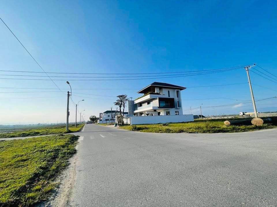 Đất biệt thự Quảng Phong, Phường Ba Đồn 330m² giá 3.9 tỷ - Đầu tư lý tưởng!