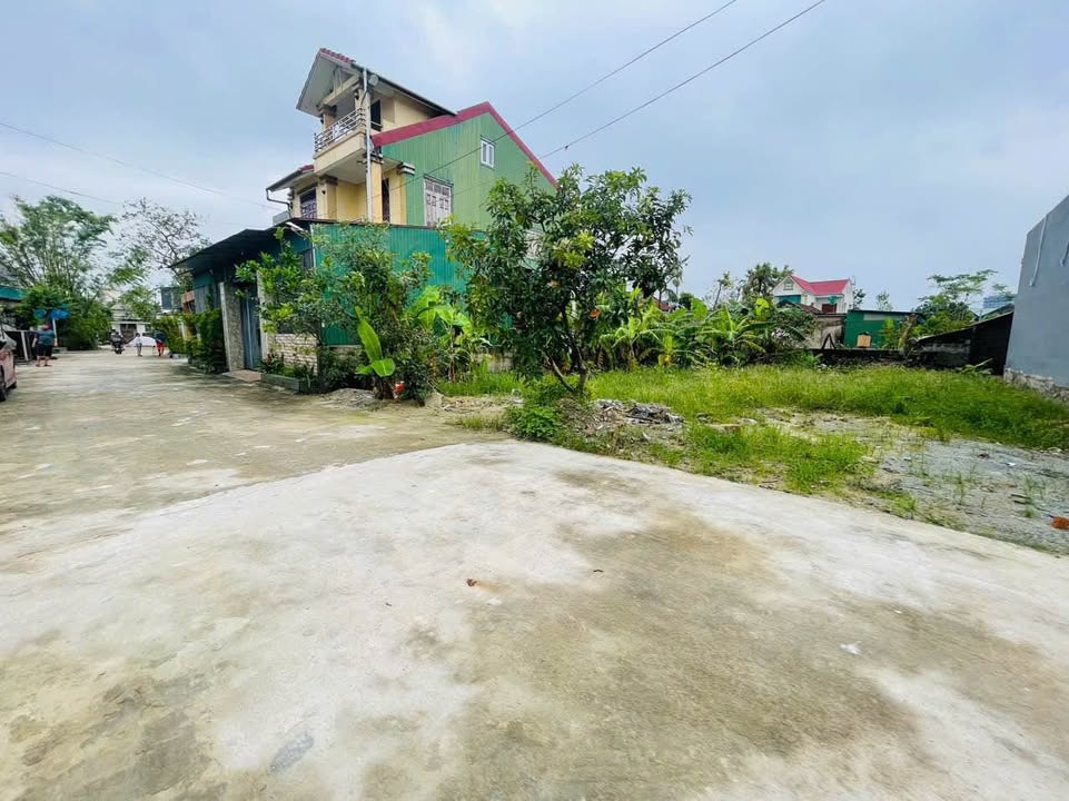 Đất nền TDP Hợp Tiến, Thạch Hạ 100m² giá 2.2 tỷ - Vị trí đắc địa gần khu sinh thái